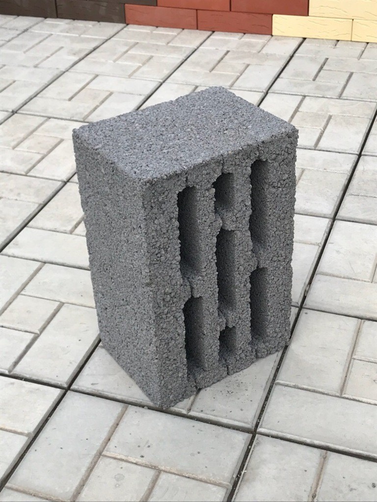 Керамзитобетонный блок стеновой №25 КБС-7ПС25 (390-190-250)